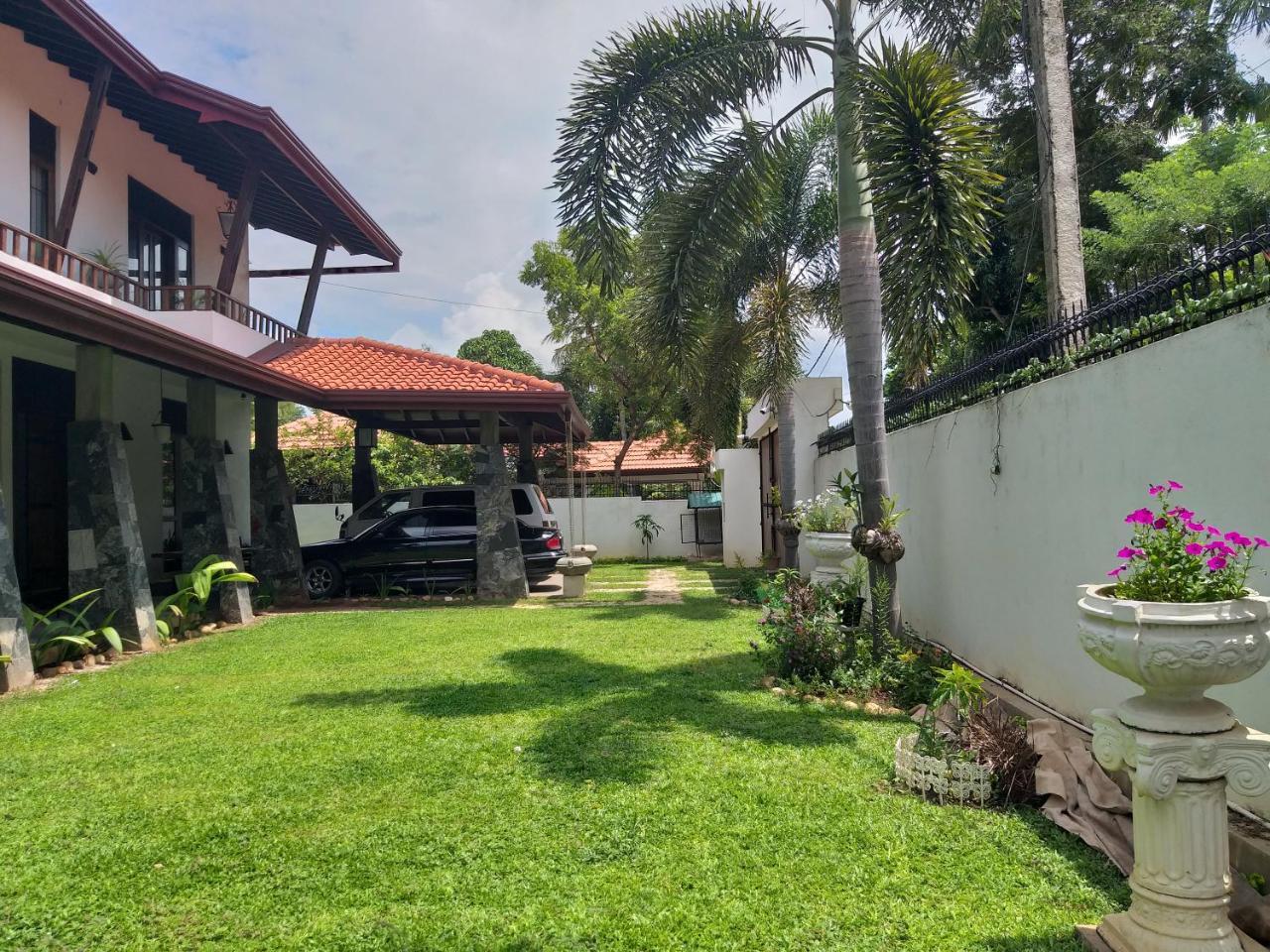 Cosy Nest Home Stay Negombo Exterior photo