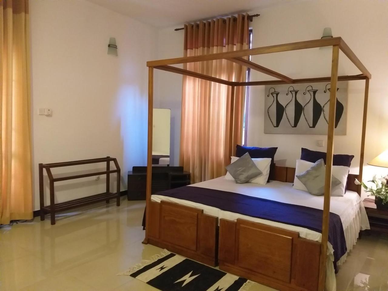 Cosy Nest Home Stay Negombo Exterior photo